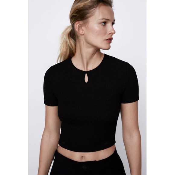 Zara Textured Weave Cropped Top With Keyhole - Picture 4 of 8